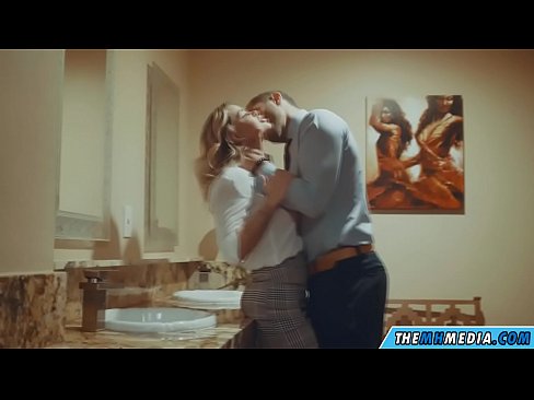 ❤️ Xa i-blonde ene-busty ikuhenda kwindlu yangasese yoluntu ️❌ kumanyala xh.camporner.top ❌❤